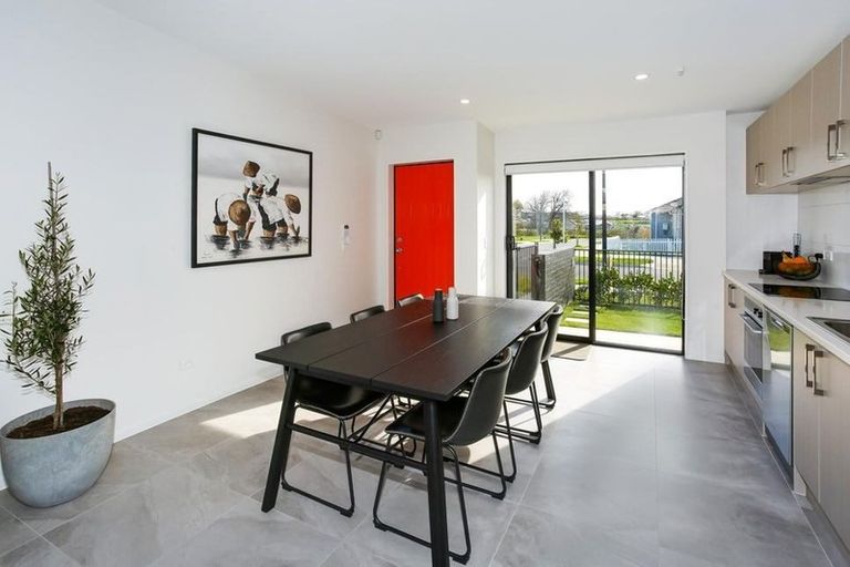 Photo of property in 12 Park Chester Road, Pukekohe, 2120