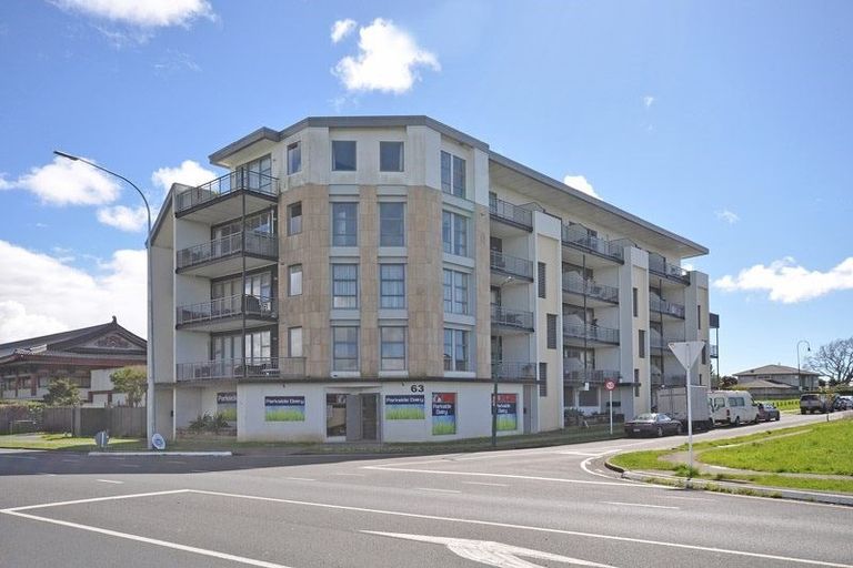 Photo of property in 1/63 Kestev Drive, Flat Bush, Auckland, 2016