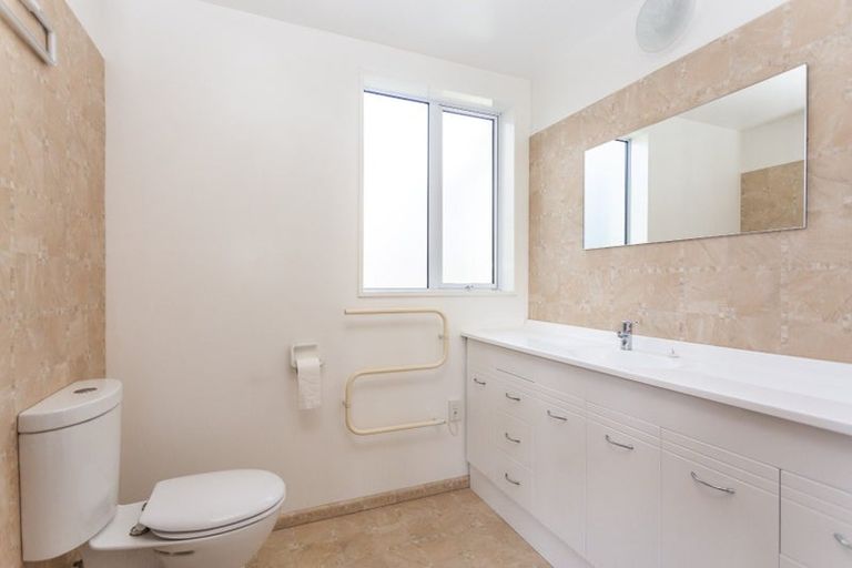 Photo of property in 43 Rountree Street, Upper Riccarton, Christchurch, 8041