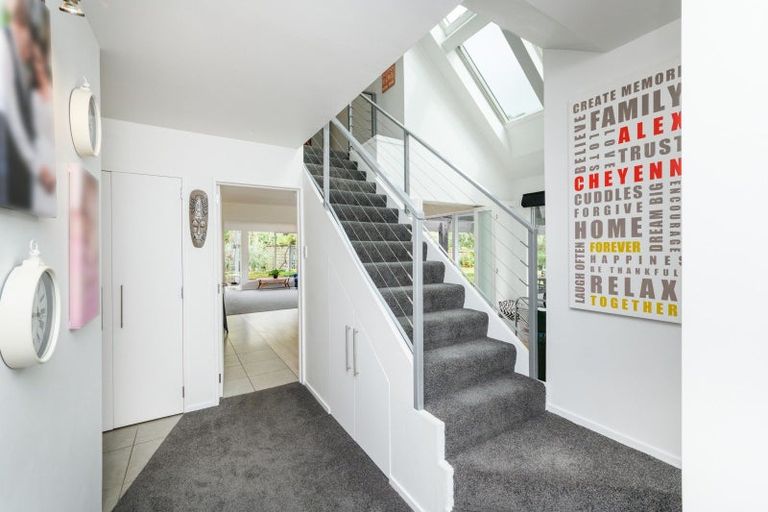 Photo of property in 212 Polson Hill Drive, Aokautere, Palmerston North, 4471