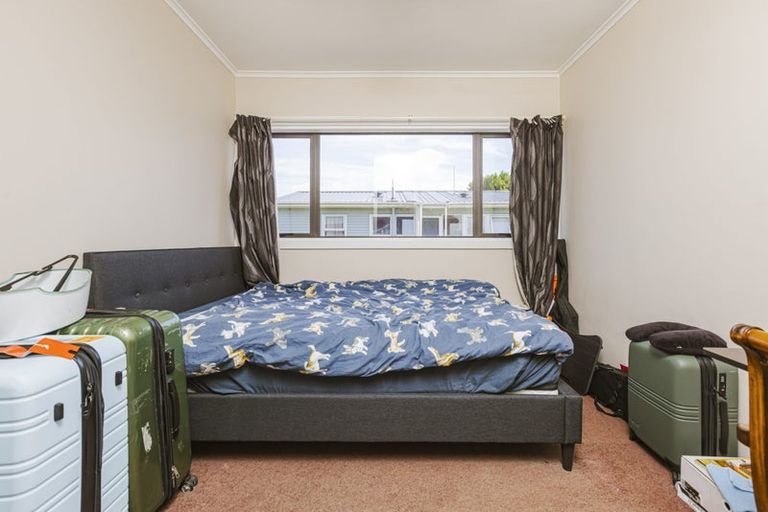 Photo of property in 1/62 Cambridge Terrace, Papatoetoe, Auckland, 2025