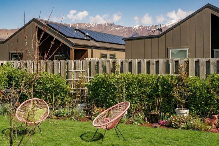 Photo of property in 39 Glen Dene Crescent, Wanaka, 9305