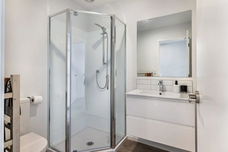 Photo of property in 2/28 Westgate Drive, Westgate, Auckland, 0614