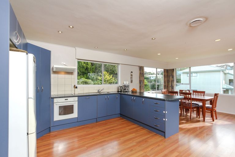 Photo of property in 39a Lyndhurst Road, Te Atatu South, Auckland, 0610
