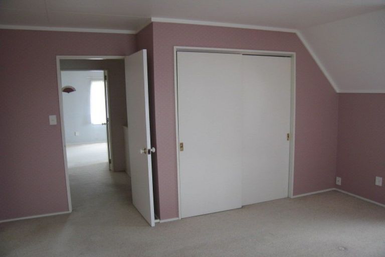 Photo of property in 21 Newton Place, Westbrook, Palmerston North, 4412