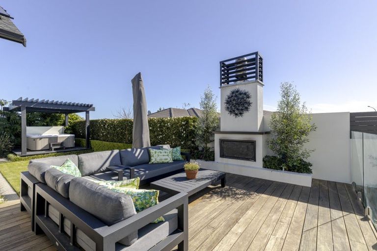 Photo of property in 5 Tupuhi Place, Highlands Park, New Plymouth, 4312