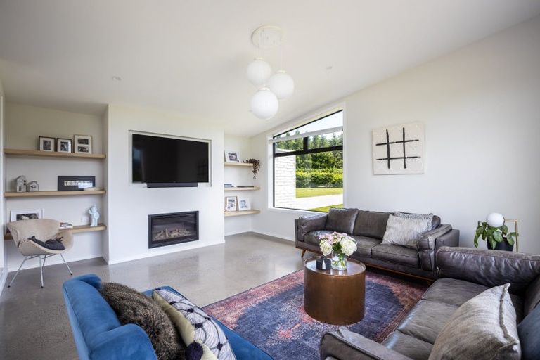 Photo of property in 13 Thomason Road, Egmont Village, New Plymouth, 4371