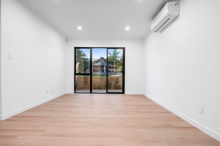 Photo of property in 24a Scarlock Avenue, Browns Bay, Auckland, 0630