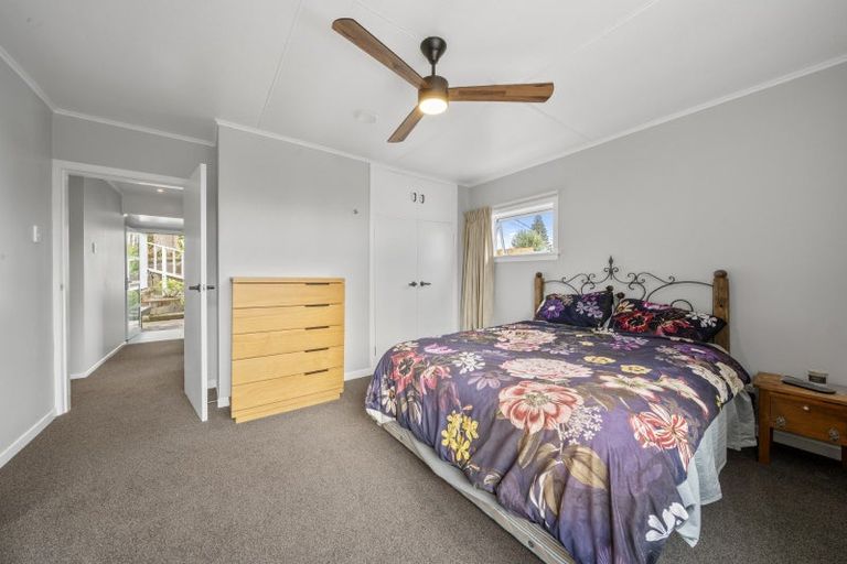 Photo of property in 11 Mount View Place, Spotswood, New Plymouth, 4310