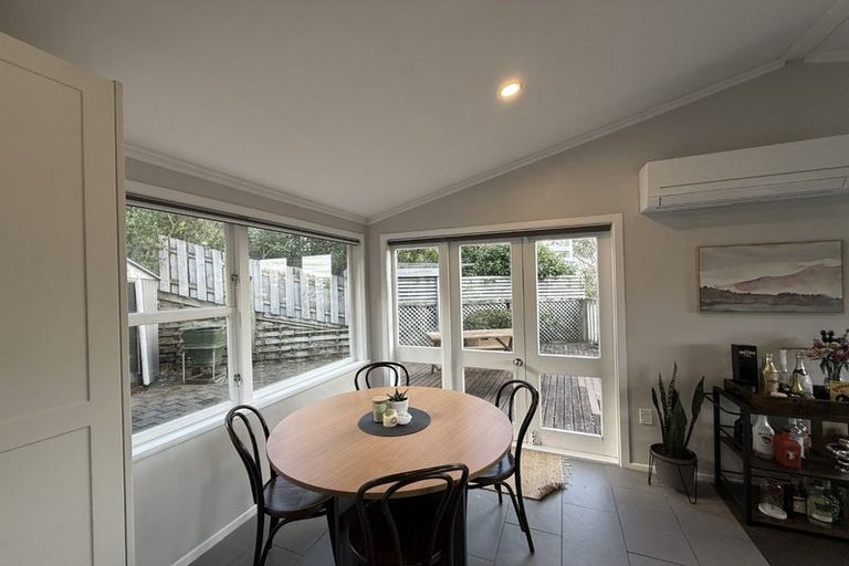 Photo of property in 59 Winston Street, Crofton Downs, Wellington, 6035
