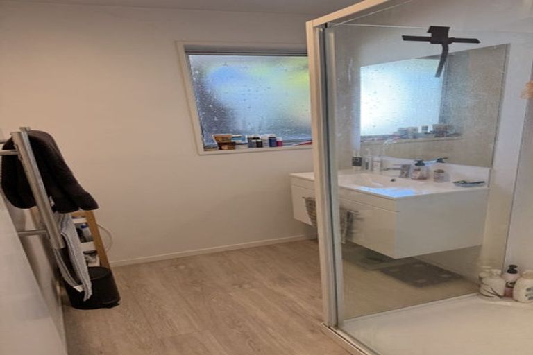 Photo of property in 2/259a Fifield Terrace, Opawa, Christchurch, 8023