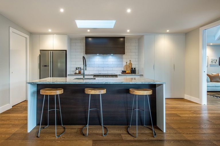 Photo of property in 6 Tiri Road, Milford, Auckland, 0620