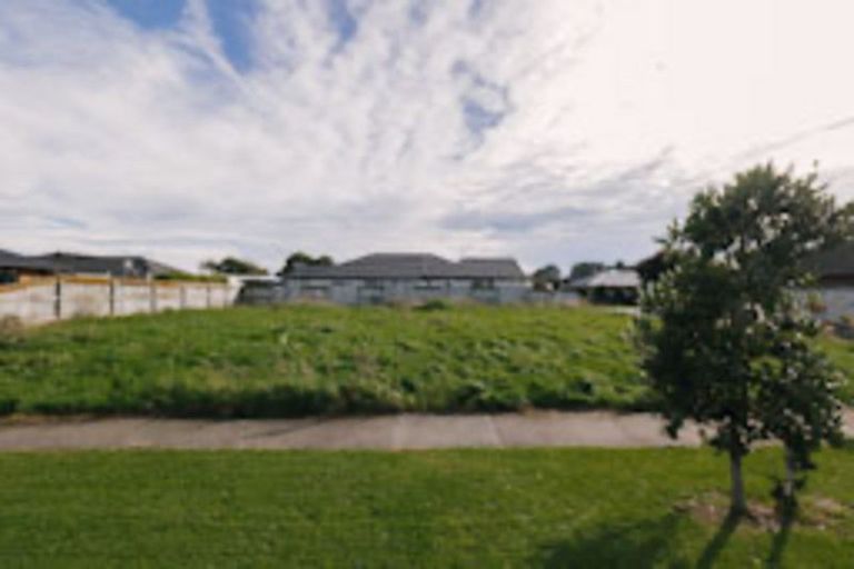 Photo of property in 18 Pegasus Place, Kelvin Grove, Palmerston North, 4414