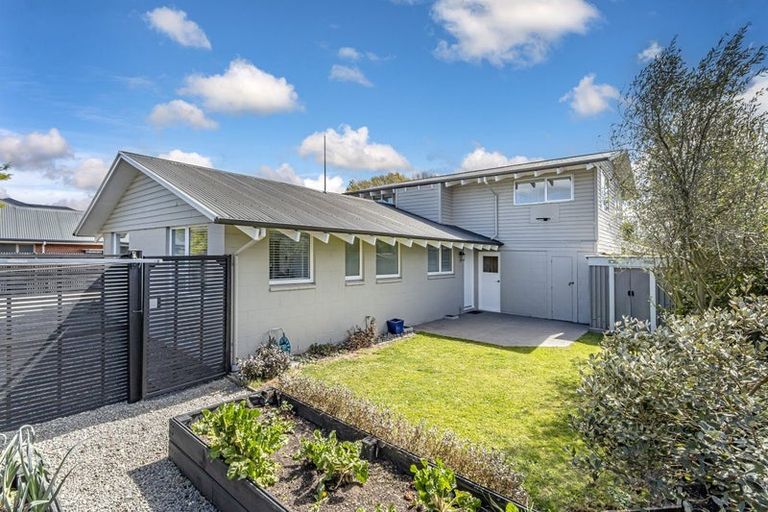 Photo of property in 2/23 Blighs Road, Strowan, Christchurch, 8052