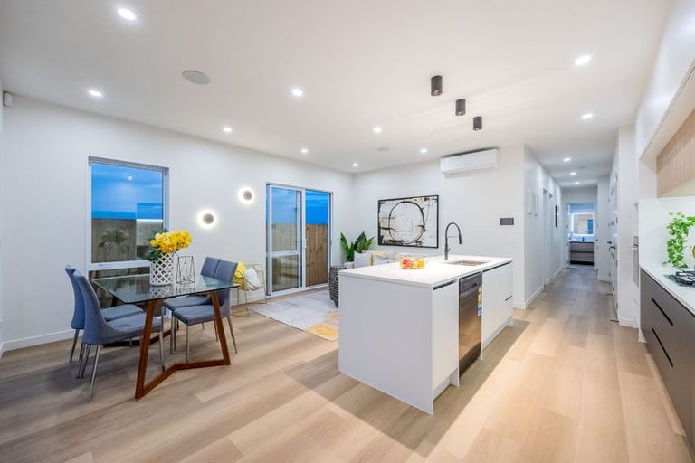 Photo of property in 38 Horokaka Street, Massey, Auckland, 0614