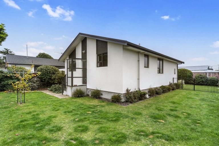 Photo of property in 16b Ottawa Road, Wainoni, Christchurch, 8061
