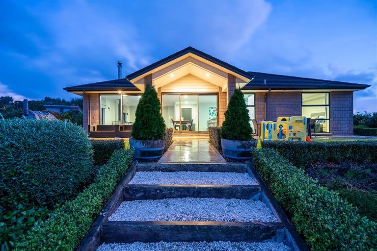 Photo of property in 42c Kaipara View Road, Helensville, 0875