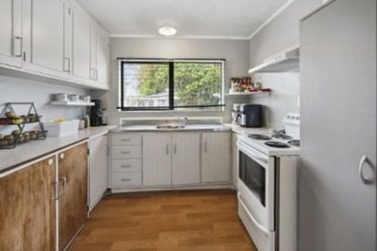 Photo of property in 81c Kawaha Point Road, Kawaha Point, Rotorua, 3010