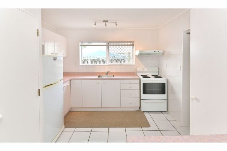 Photo of property in 130a Lakeside Drive, Orewa, 0931