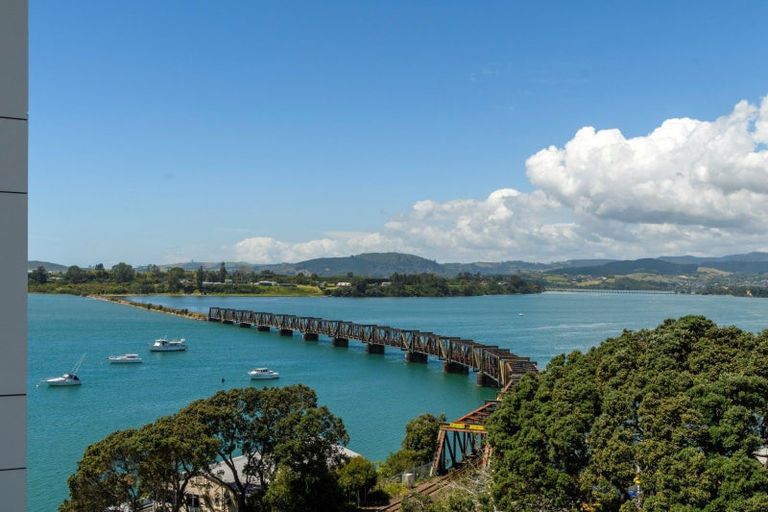 Photo of property in 12/72e Devonport Road, Tauranga, 3110