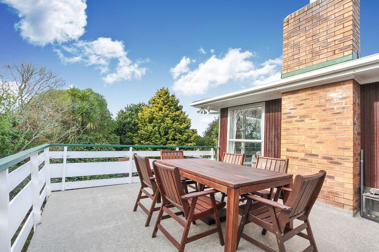 Photo of property in 39a Lyndhurst Road, Te Atatu South, Auckland, 0610