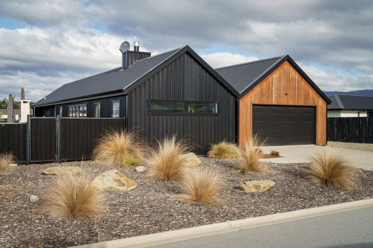 Photo of property in 54 Sherwin Avenue, Albert Town, Wanaka, 9305