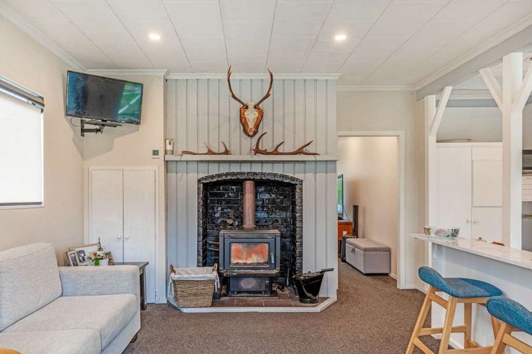 Photo of property in 95 Russell Street, Westport, 7825