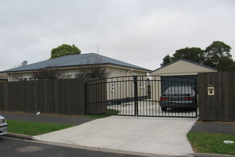 Photo of property in 1 Inverness Avenue, Hamilton East, Hamilton, 3216