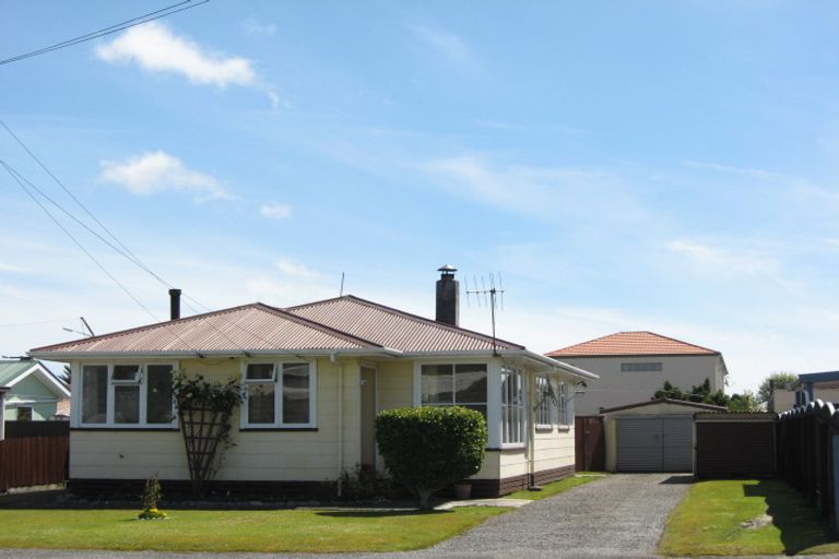 Photo of property in 128 Russell Street, Westport, 7825