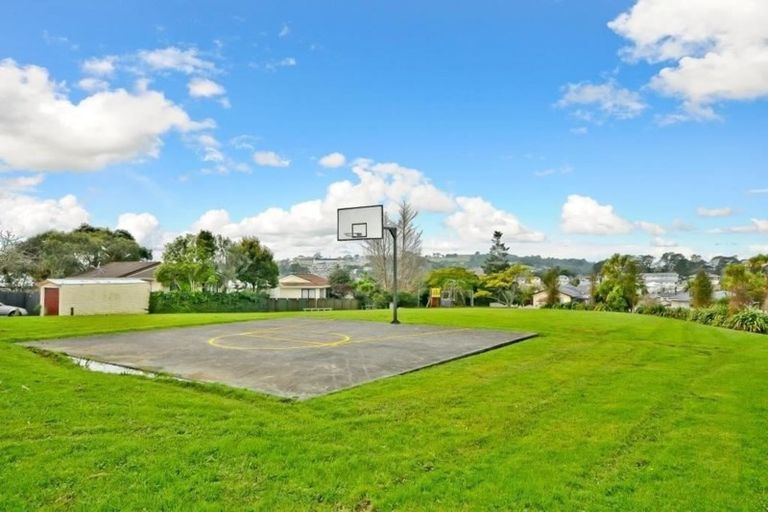 Photo of property in 9 Dalmatia Place, Henderson, Auckland, 0612