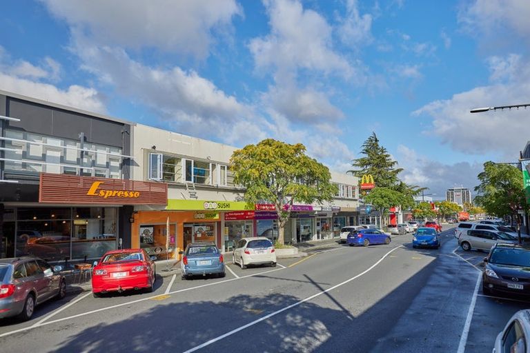 Photo of property in Queens Chambers, 220 Main Street, Upper Hutt, 5018