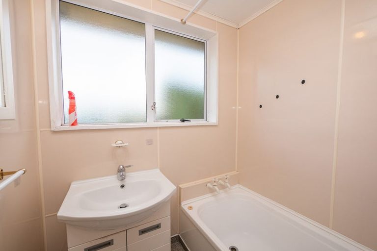 Photo of property in 35 Columba Avenue, Calton Hill, Dunedin, 9012
