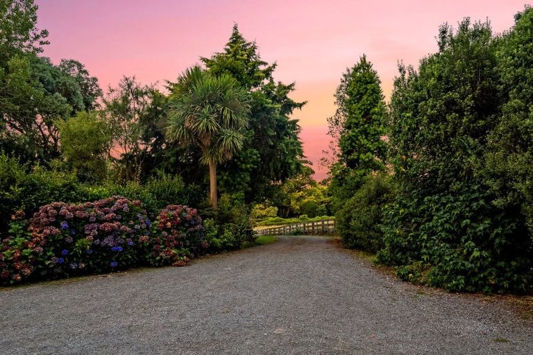Photo of property in 154 Gear Road, Te Horo, Otaki, 5582