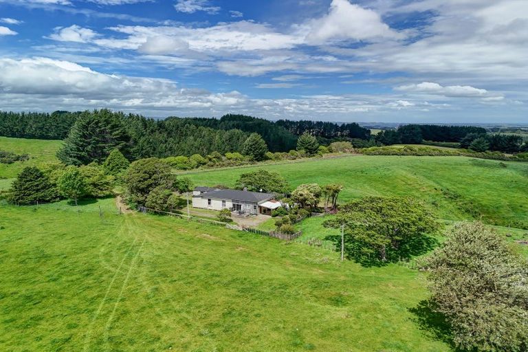 Photo of property in 1173 Karahaki Road, Waverley, 4591