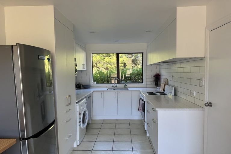 Photo of property in 9 Mudgeways Road, Massey, Auckland, 0614