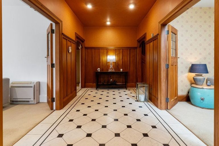 Photo of property in 186 Fendalton Road, Fendalton, Christchurch, 8052