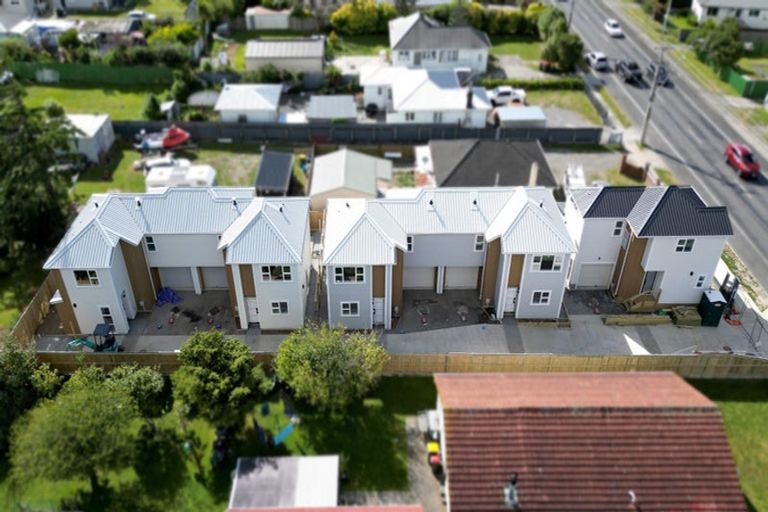 Photo of property in 82 Main Road, Wainuiomata, Lower Hutt, 5014