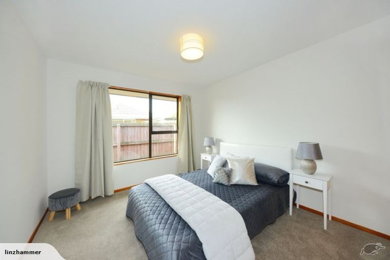 Photo of property in 2/39 Greenock Street, Redwood, Christchurch, 8051