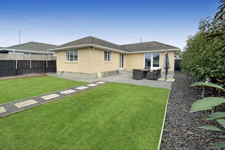 Photo of property in 18 Awatea Road, Hornby, Christchurch, 8042