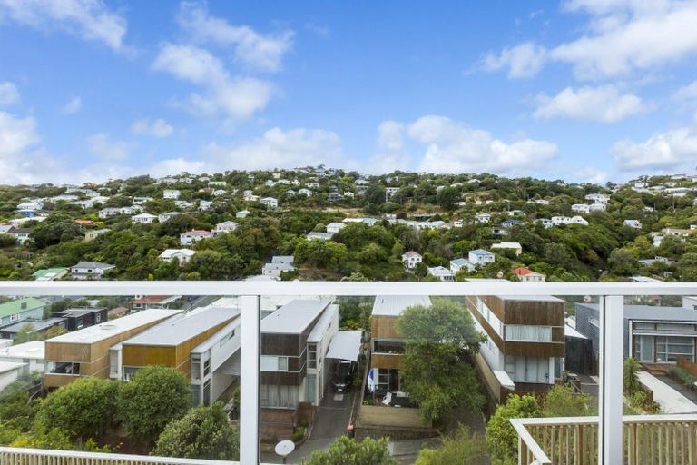 Photo of property in 69u4 Tiketike Way, Brooklyn, Wellington, 6021