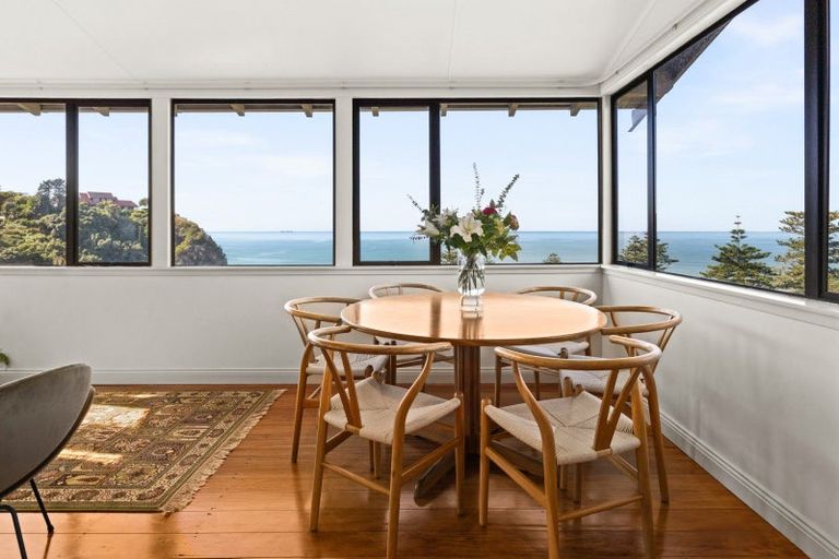 Photo of property in 18 Hukarere Road, Bluff Hill, Napier, 4110