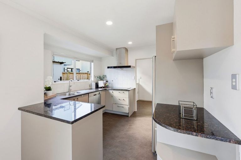 Photo of property in 27 Galsworthy Place, Bucklands Beach, Auckland, 2014