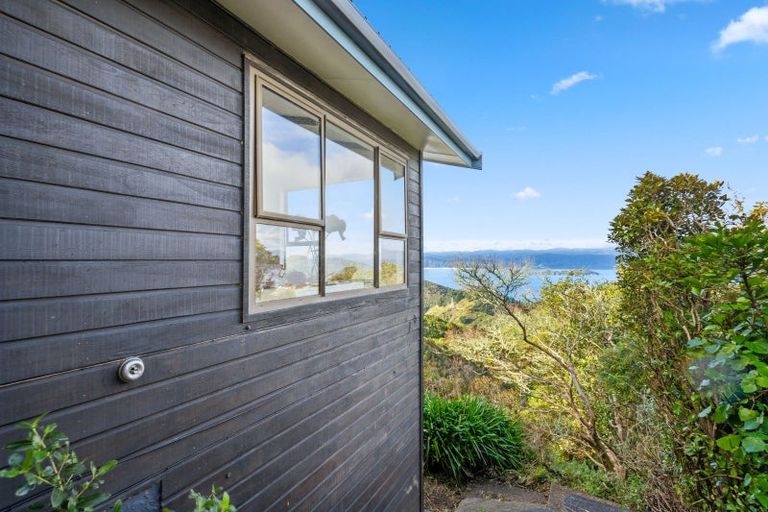 Photo of property in 20 Gurkha Crescent, Khandallah, Wellington, 6035