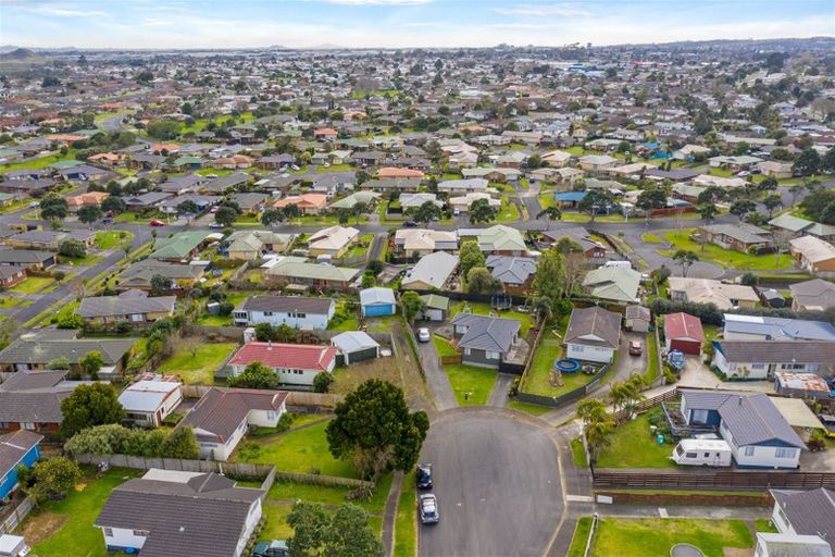 Photo of property in 12 Crispian Place, Weymouth, Auckland, 2103
