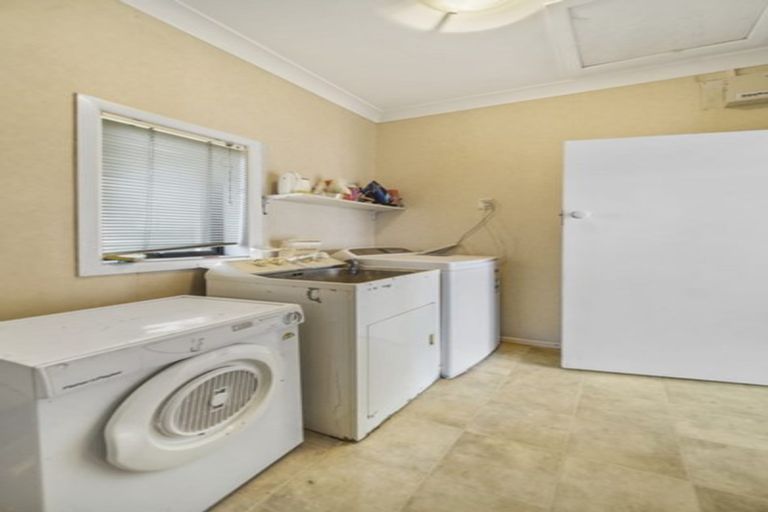 Photo of property in 13 Birdwood Avenue, Papatoetoe, Auckland, 2025