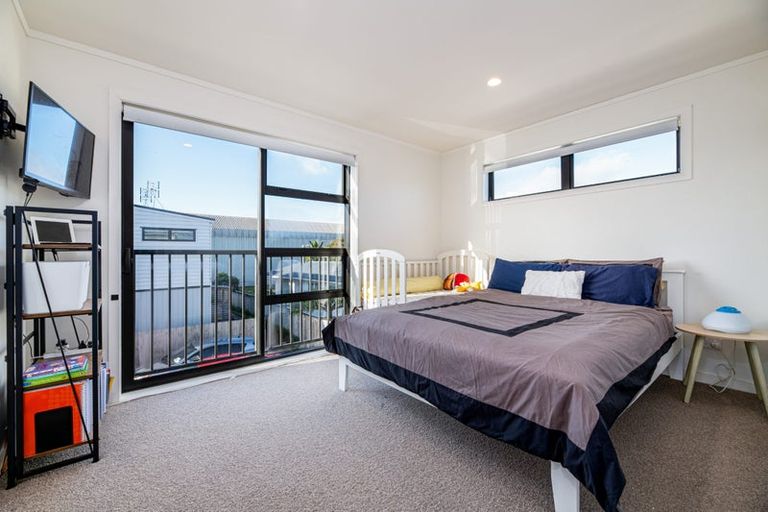 Photo of property in 1/31b Garelja Road, Henderson, Auckland, 0612