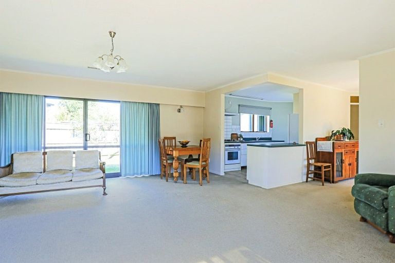 Photo of property in 23 Avondale Road, Taradale, Napier, 4112