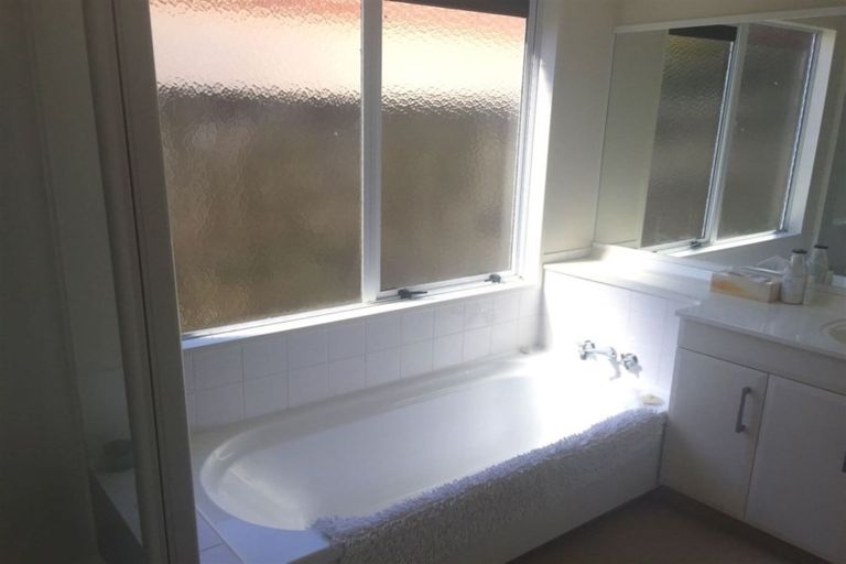 Photo of property in 5 Whakaruru Place, Matua, Tauranga, 3110
