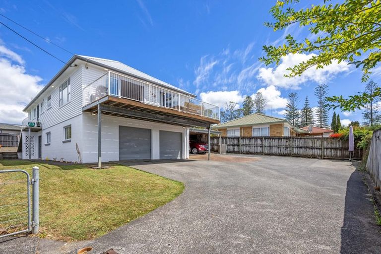 Photo of property in 15a Sarona Avenue, Glen Eden, Auckland, 0602