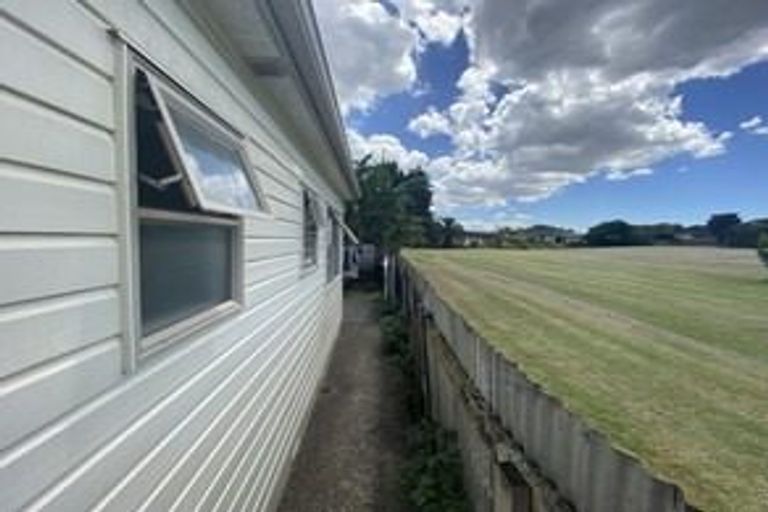 Photo of property in 22 Imrie Avenue, Mangere, Auckland, 2022